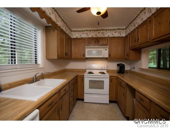 135 Cedar Forest Trail - Photo 2
