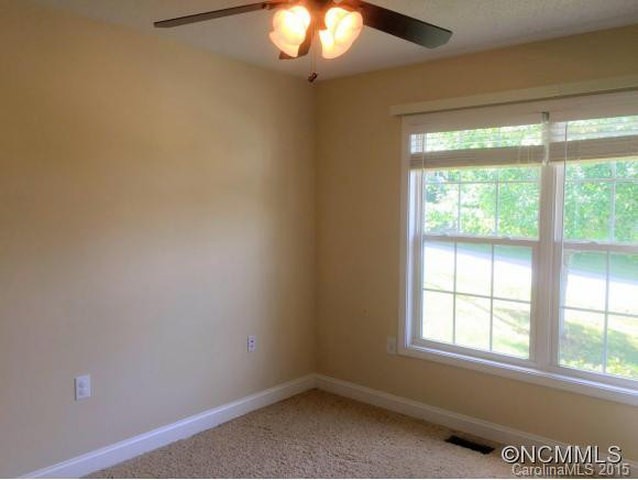 15 Viewpointe Lane - Photo 11