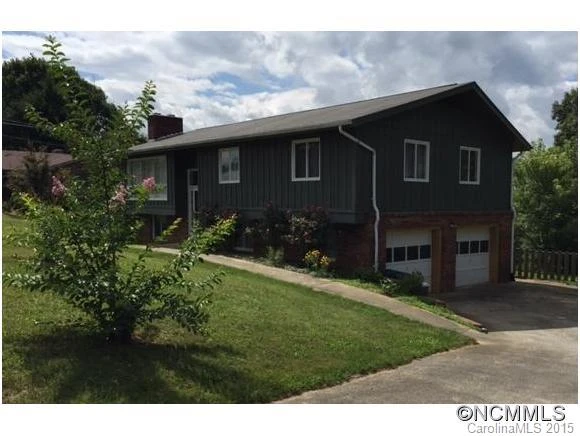 160 Forsythia Lane