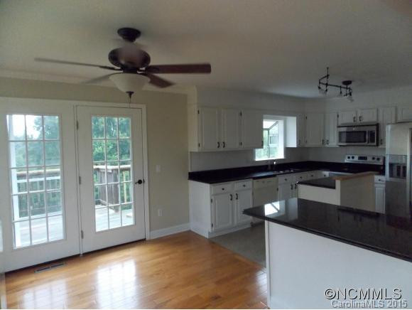 160 Forsythia Lane - Photo 8