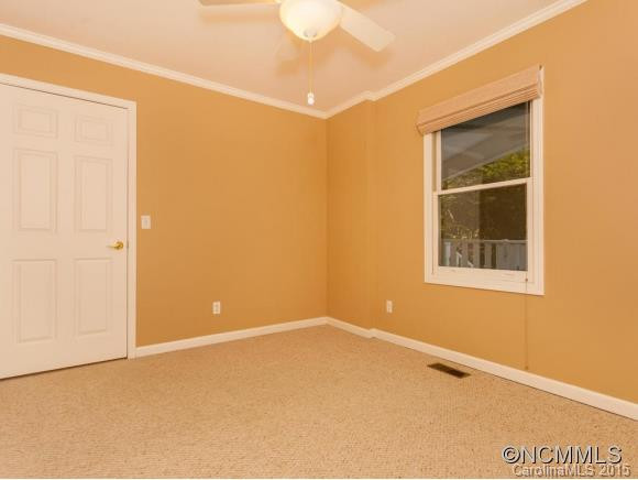 204 Pine Berry Circle - Photo 11