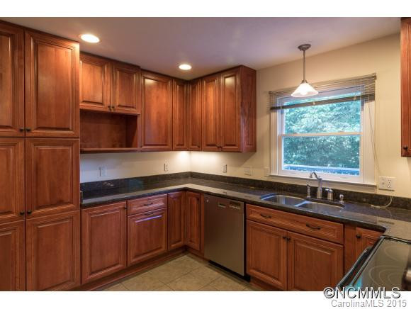 806 Lakey Gap Road - Photo 11