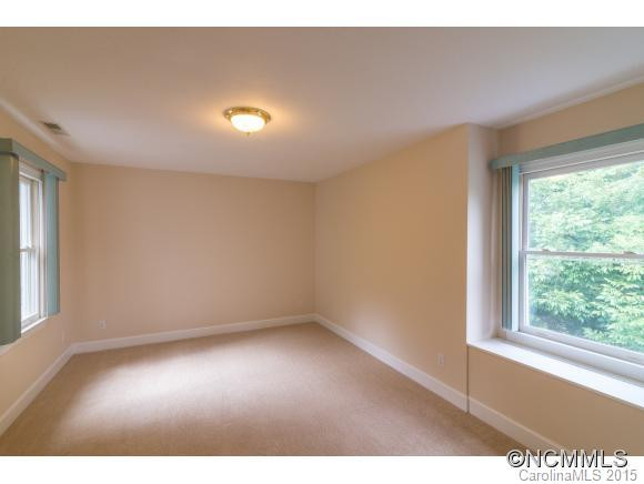 806 Lakey Gap Road - Photo 17