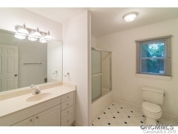 806 Lakey Gap Road - Photo 21
