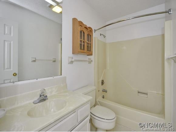 150 LARCHMONT DRIVE - Photo 12
