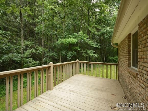 150 LARCHMONT DRIVE - Photo 15