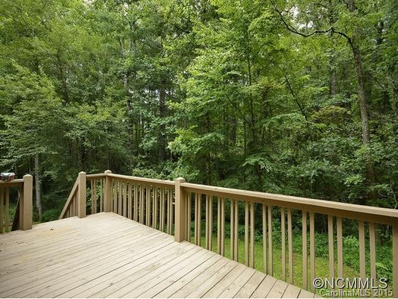 150 LARCHMONT DRIVE - Photo 16
