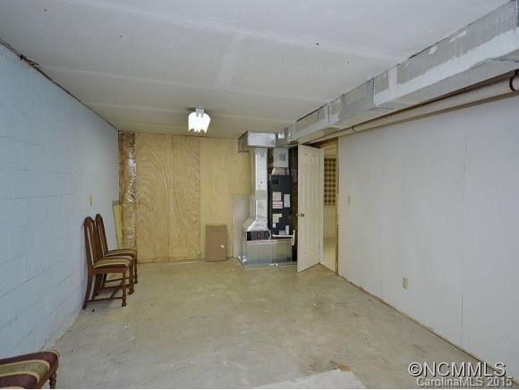 150 LARCHMONT DRIVE - Photo 18