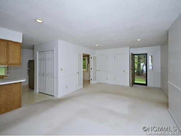 150 LARCHMONT DRIVE - Photo 4
