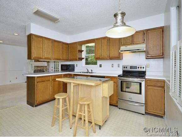 150 LARCHMONT DRIVE - Photo 6