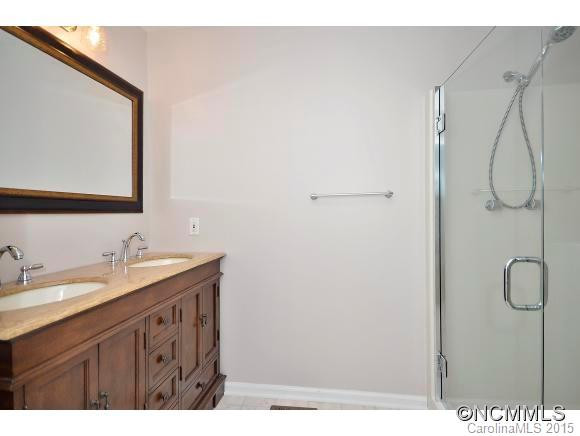 101 Aurora - Photo 13