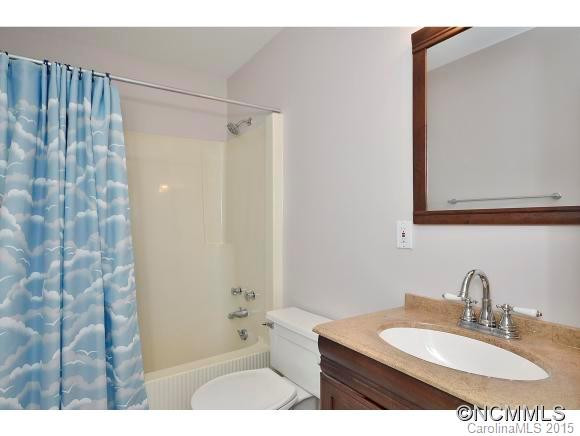 101 Aurora - Photo 16