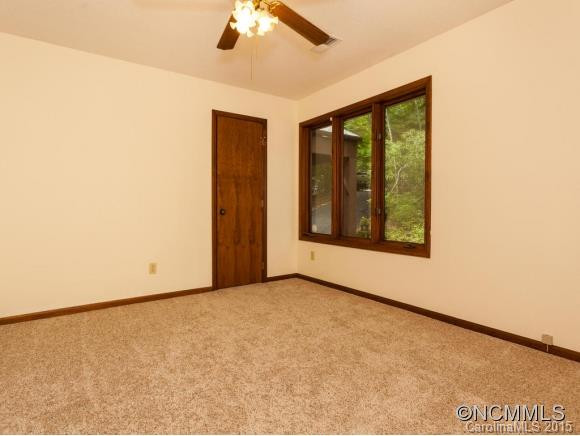 74 Ottaray Court - Photo 15