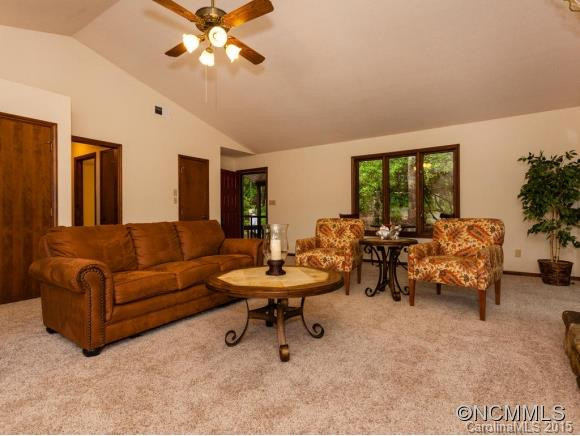 74 Ottaray Court - Photo 10