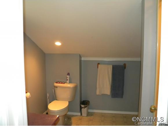 1041 Bee Log - Photo 10