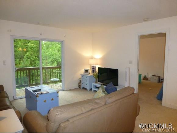 43 FOXDEN DR #203 - Photo 4