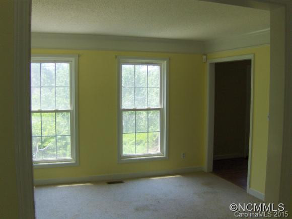 13 Hampton - Photo 6
