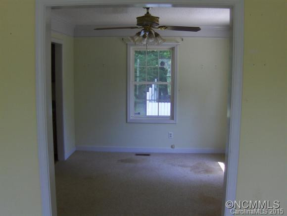 13 Hampton - Photo 8