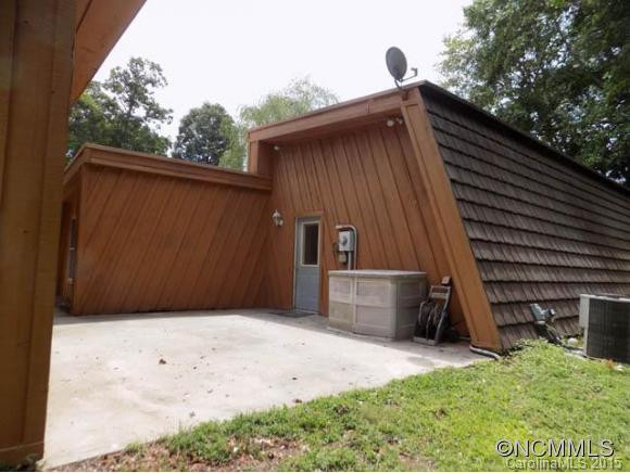 49 Westside Dr - Photo 2
