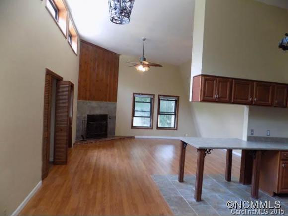 49 Westside Dr - Photo 5