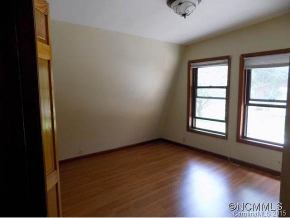 49 Westside Dr - Photo 9