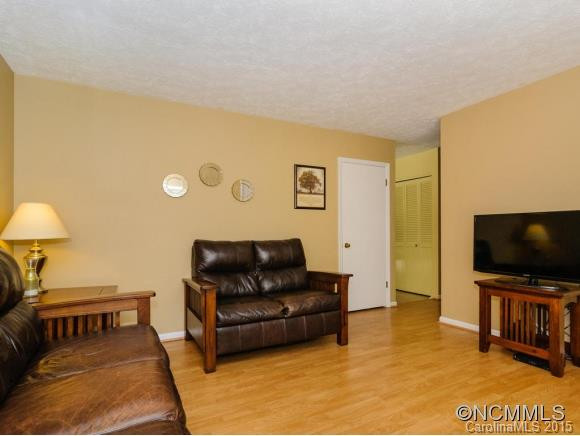 6 Pine Grove Court - Photo 6