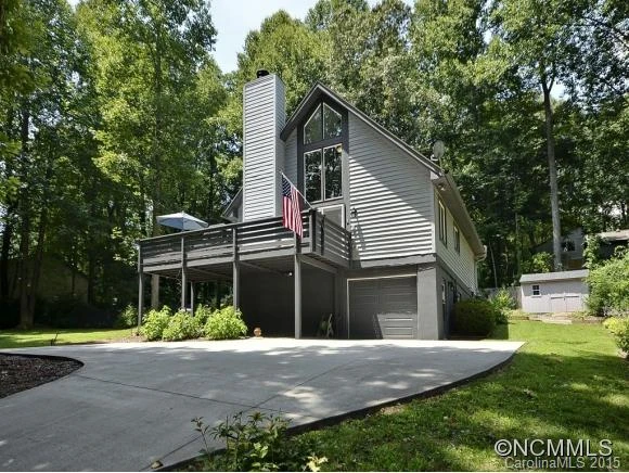4 WILDWOOD CIRCLE