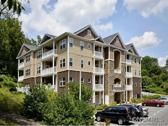 40 HYANNIS #304