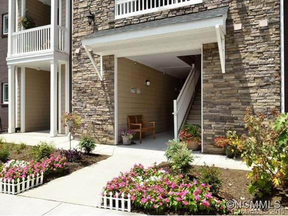 40 HYANNIS #304 - Photo 2
