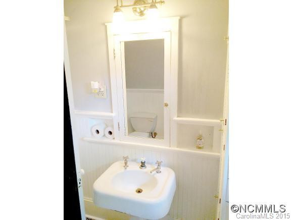 146 Fairfax - Photo 13