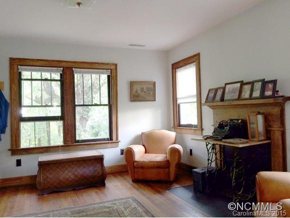 146 Fairfax - Photo 4