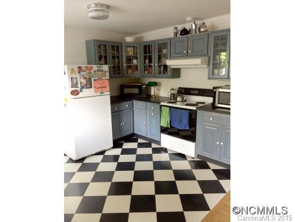 146 Fairfax - Photo 9