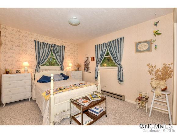 617 Apple Tree Court - Photo 11