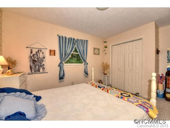 617 Apple Tree Court - Photo 12