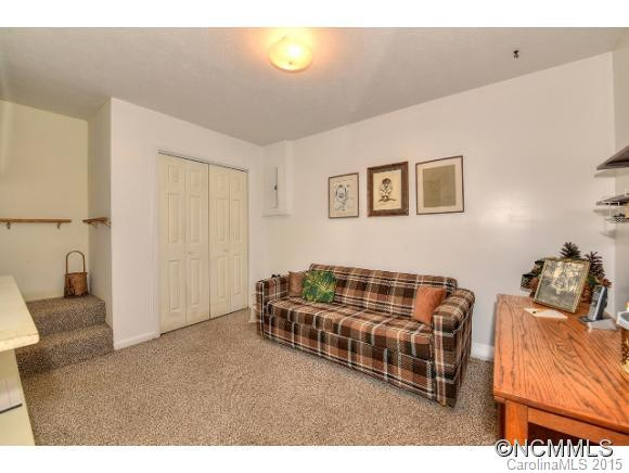 617 Apple Tree Court - Photo 14