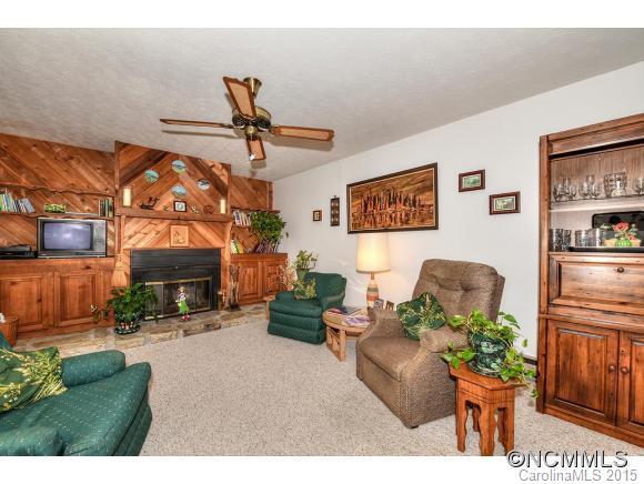 617 Apple Tree Court - Photo 4