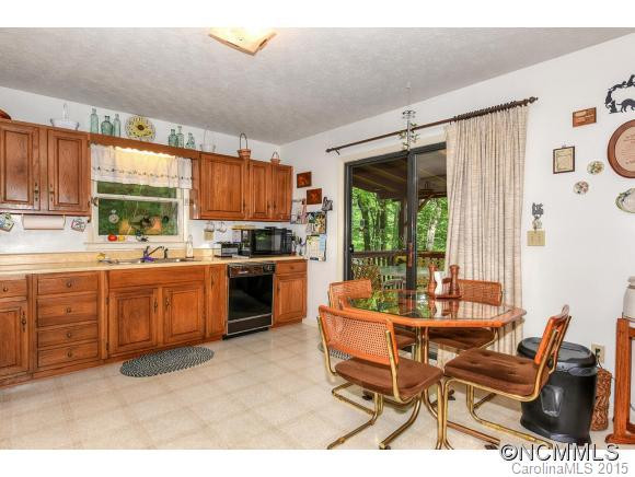 617 Apple Tree Court - Photo 7