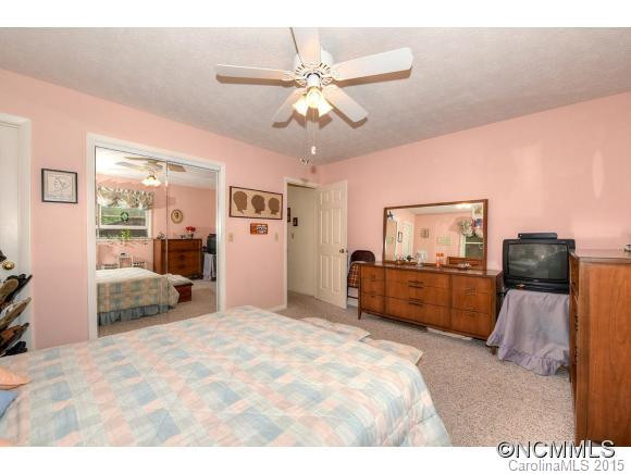 617 Apple Tree Court - Photo 9