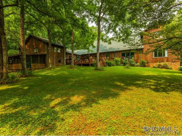 110 Tomahawk Lane