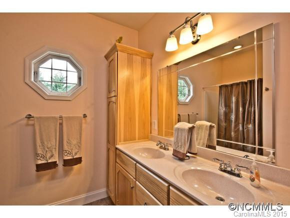 107 Young Street - Photo 14