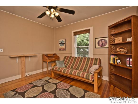 107 Young Street - Photo 18