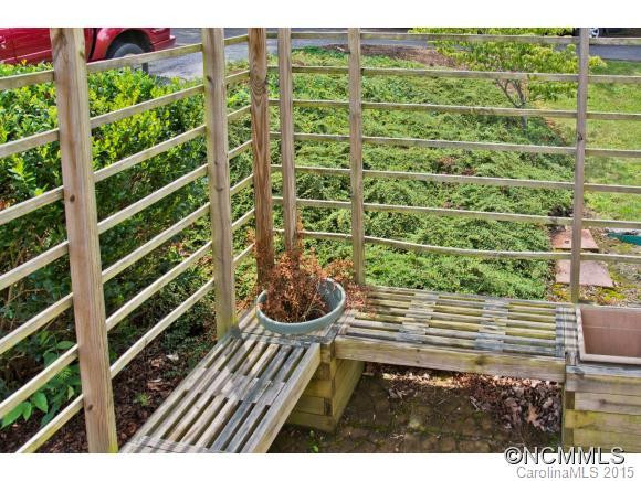 107 Young Street - Photo 23