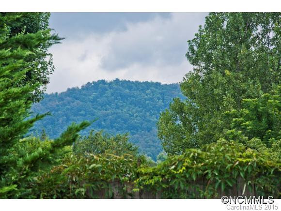107 Young Street - Photo 4