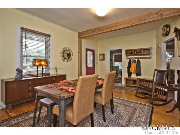 107 Young Street - Photo 6