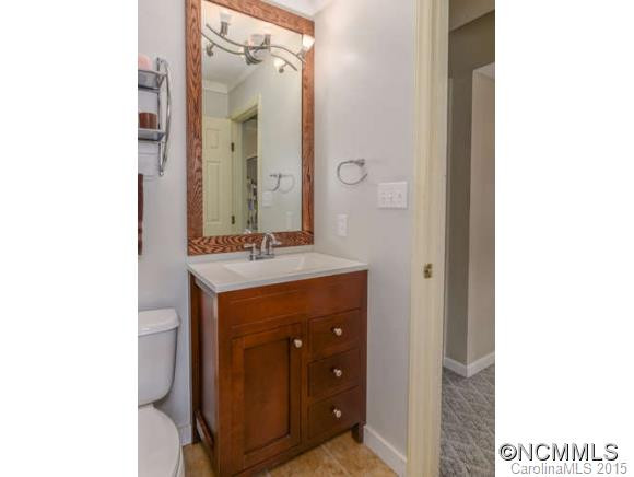 1206 Abbey Circle - Photo 14