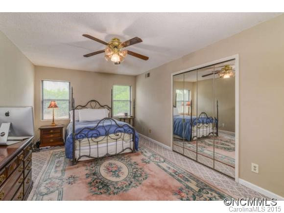1206 Abbey Circle - Photo 15