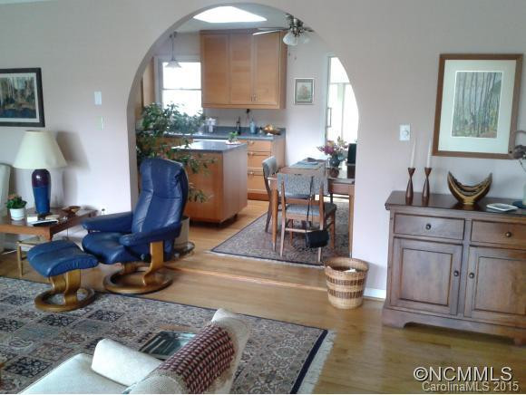 102 Jeanie - Photo 2