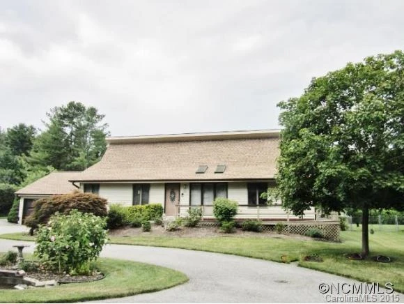 708 Shadywood Lane