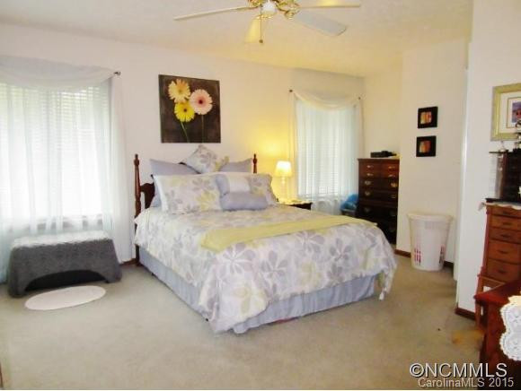 708 Shadywood Lane - Photo 11