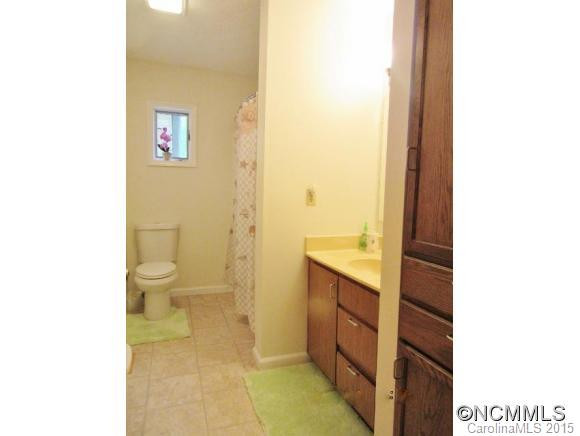 708 Shadywood Lane - Photo 16